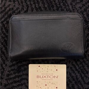 Buxton Black Zippered Wallet